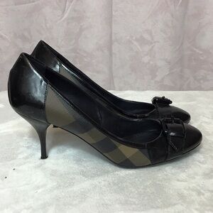 Burberry Black and Brown Women's Heels